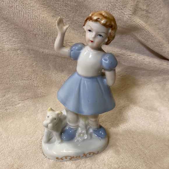 Vintage Porcelain blue and white girl and dog figurine  made in Japan - Picture 2 of 12